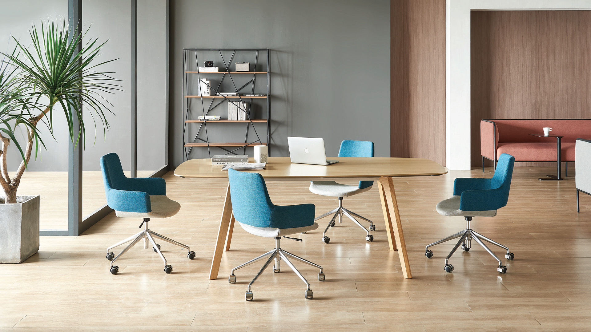 【2026 辦公室座椅挑選指南】從會議椅到培訓椅，打造靈活高效率的會議空間